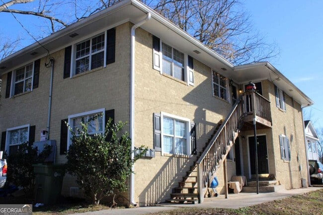 property at 884 Neal St NW