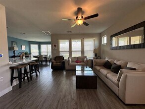 8020 Annalise Dr in Austin, TX - Building Photo - Building Photo