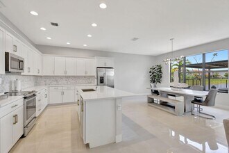 16608 Cove Rd in Westlake, FL - Building Photo - Building Photo