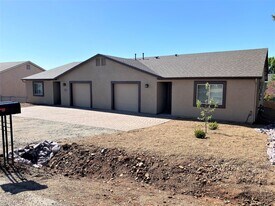 9501 E Magma Dr in Prescott Valley, AZ - Building Photo