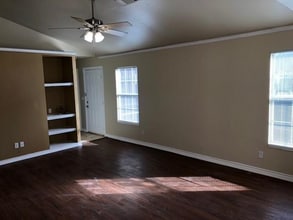 3251 Rosebank Dr in Dallas, TX - Building Photo - Building Photo