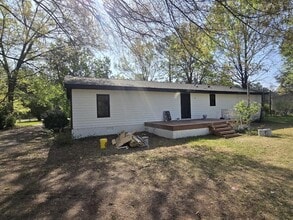 2619 W Black Creek Rd in Florence, SC - Building Photo - Building Photo