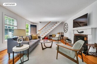 109 Franklin Ave in Sag Harbor, NY - Building Photo - Building Photo