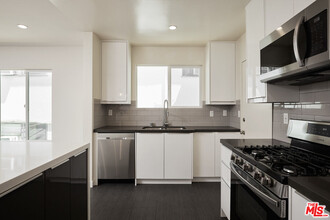 1157 Horn Ave in West Hollywood, CA - Building Photo - Building Photo