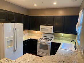 4029 Milano Pl in Moorpark, CA - Building Photo - Building Photo