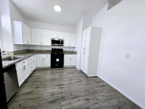 2205 Keller Ct in North Las Vegas, NV - Building Photo - Building Photo