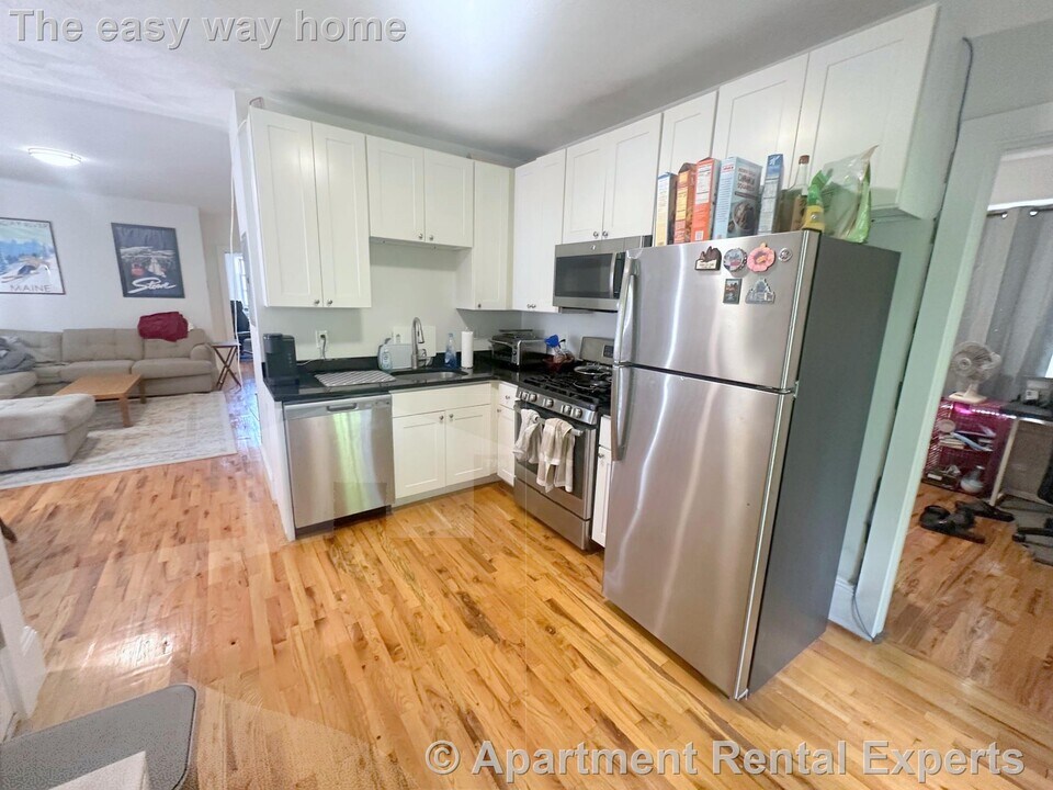 39 Bradley St. in Somerville, MA - Building Photo