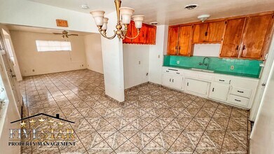 4519 Gordon St in Bakersfield, CA - Building Photo - Building Photo