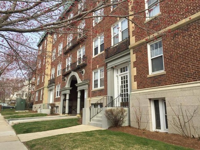 155 Summer St in Somerville, MA - Foto de edificio - Building Photo