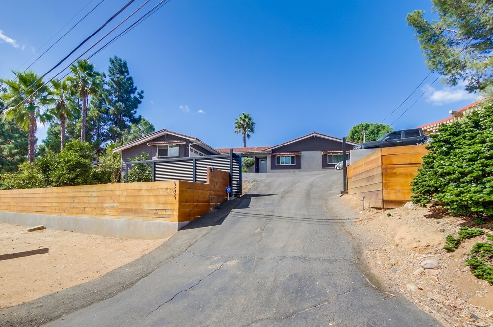 4504 Resmar Rd in La Mesa, CA - Building Photo