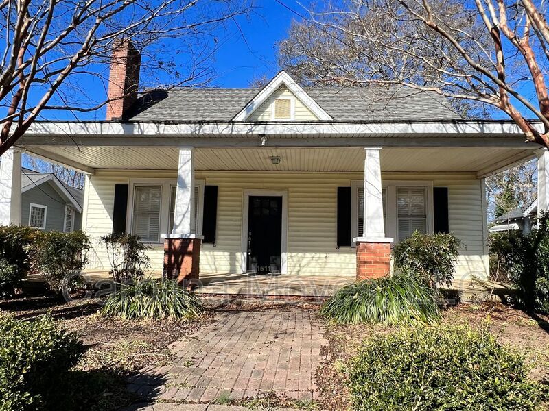 1511 E North St in Greenville, SC - Building Photo