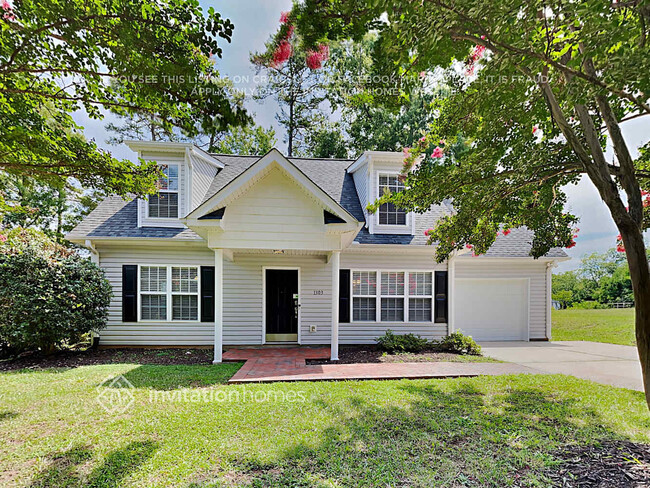 property at 1303 Oakshade Ave