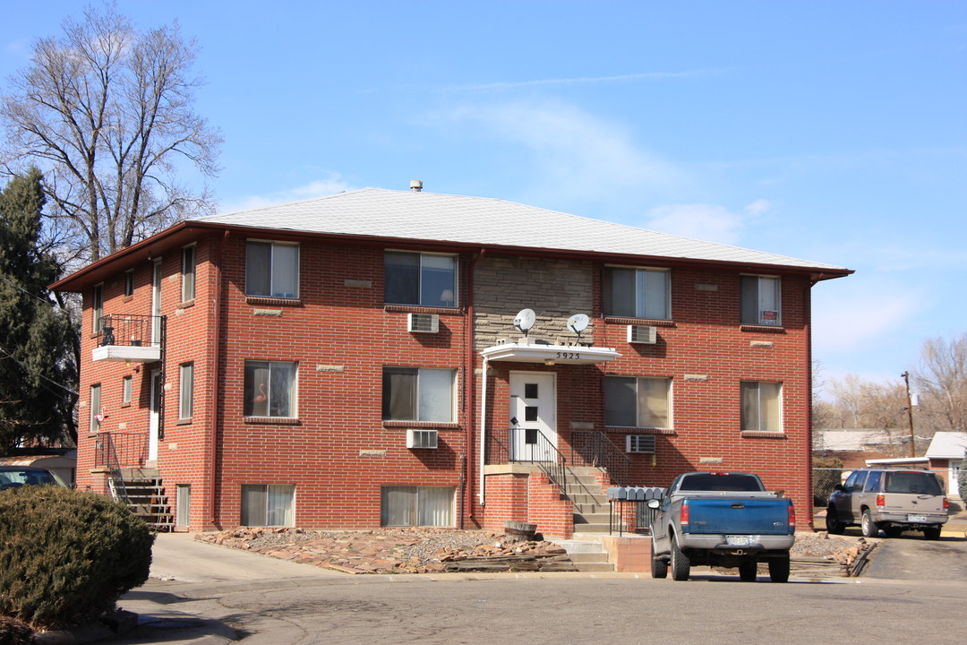 5925 Yukon Ct in Arvada, CO - Foto de edificio