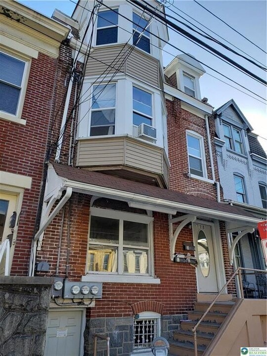 718 W Chew St in Allentown, PA - Building Photo