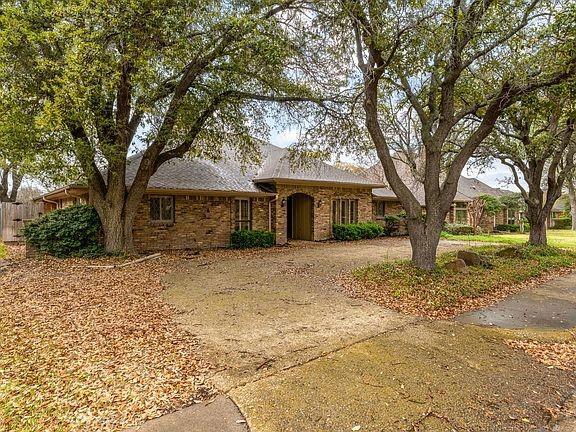 9922 Hickory Crossing in Dallas, TX - Building Photo - Building Photo