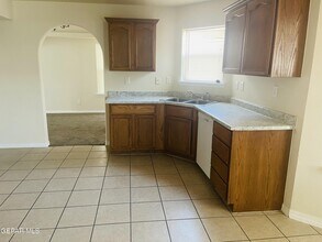 1513 Prickley Pear Dr in El Paso, TX - Building Photo - Building Photo