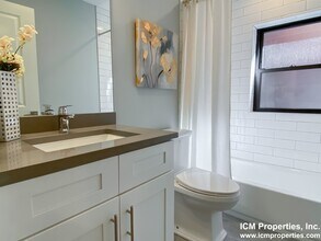 2121 N Sedgwick St, Unit 3 in Chicago, IL - Building Photo - Building Photo