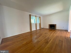 8701 Parliament Dr in Springfield, VA - Building Photo - Building Photo