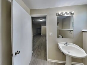 808 E Belmont Ave in Bensenville, IL - Building Photo - Building Photo