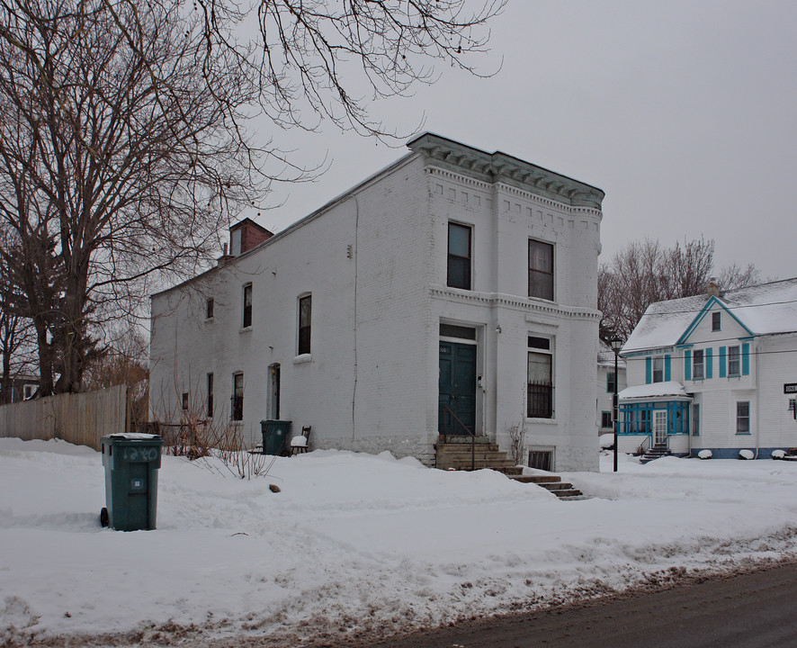 100 Harris St in Rochester, NY - Building Photo