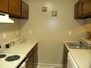 2223 Sedgwick St in Petersburg, VA - Building Photo - Building Photo