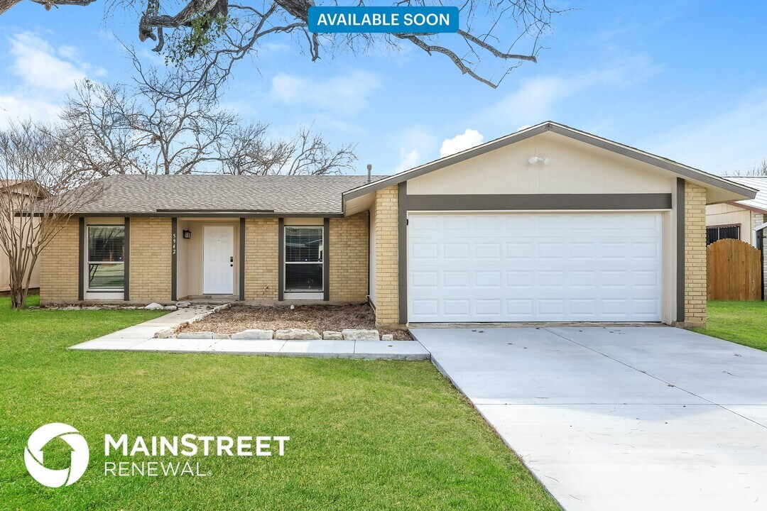 5942 Cape Ann St in San Antonio, TX - Building Photo