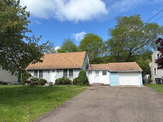 property at 183 Sasapequan Rd