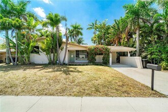 2365 SW 34th Way in Fort Lauderdale, FL - Building Photo - Building Photo