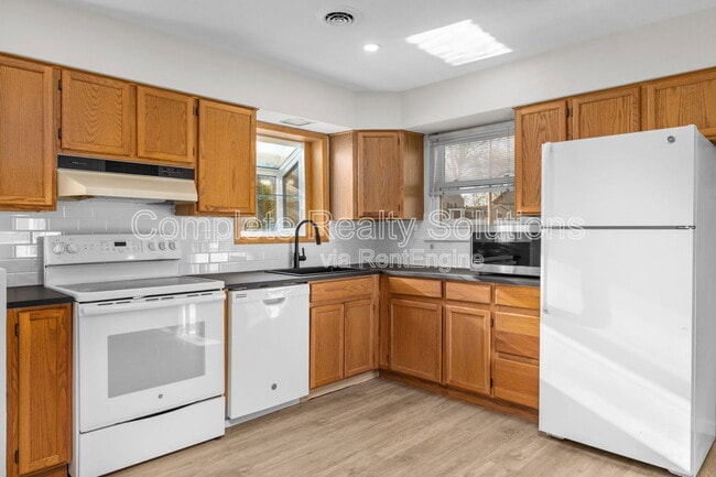 1503 Wexford Ave in Webster Groves, MO - Building Photo - Building Photo