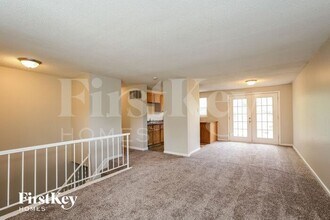 329 Coronado Rd in Indianapolis, IN - Foto de edificio - Building Photo