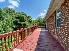 100 Hunter's Run Rd in Athens, GA - Building Photo - Building Photo