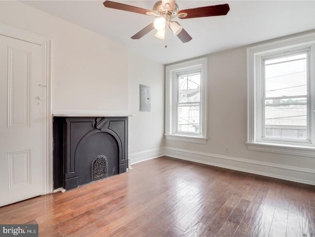 property at 4639 Umbria St