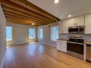 80 E Cascade St in Asheville, NC - Building Photo - Building Photo