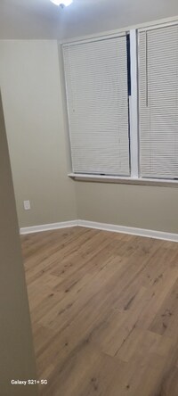 5004 Griscom St photo'