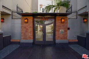 1331 Amherst Ave in Los Angeles, CA - Building Photo