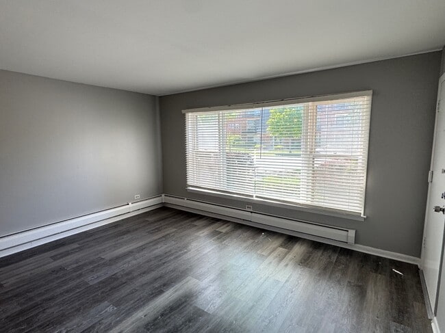 10925 S Keating Ave, Unit 1 in Oak Lawn, IL - Building Photo - Building Photo