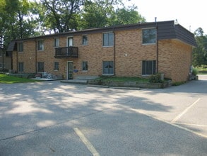 428 Butternut Dr in Holland, MI - Building Photo - Building Photo