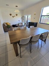 200 SW 159th Way in Pembroke Pines, FL - Building Photo - Building Photo