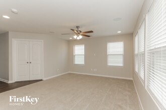 10226 Holly Park Dr in Charlotte, NC - Foto de edificio - Building Photo