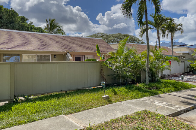 Yacht Club Knolls in Kaneohe, HI - Foto de edificio - Building Photo