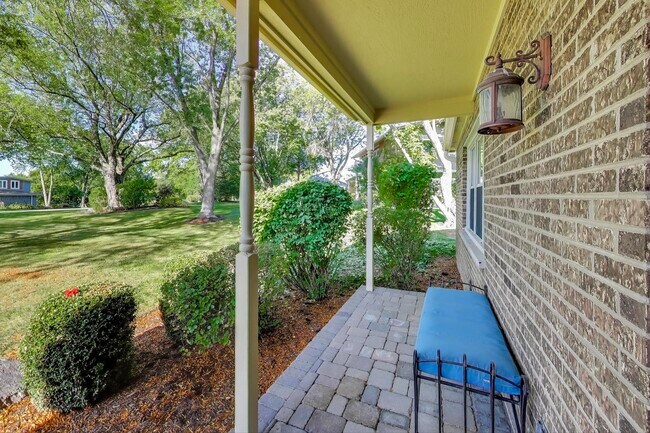 21301 N Woodland Ave in Barrington, IL - Building Photo - Building Photo