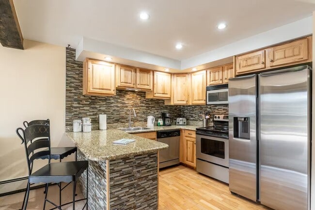 1040 Vail View Dr, Unit Snow Lion in Vail, CO - Foto de edificio - Building Photo