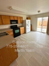8675 Crimson Sky Ct in Reno, NV - Building Photo - Building Photo