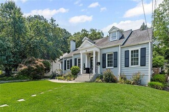 346 Redland Rd NW in Atlanta, GA - Building Photo - Building Photo