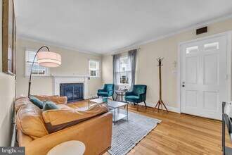 2805 W George Mason Rd in Falls Church, VA - Building Photo - Building Photo