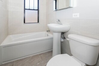 1942 W Wilson Ave, Unit 3L in Chicago, IL - Building Photo - Building Photo