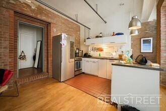 Kent Avenue in Brooklyn, NY - Building Photo - Building Photo