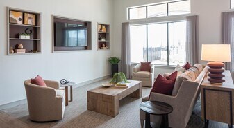 12111 S Main St in Houston, TX - Building Photo