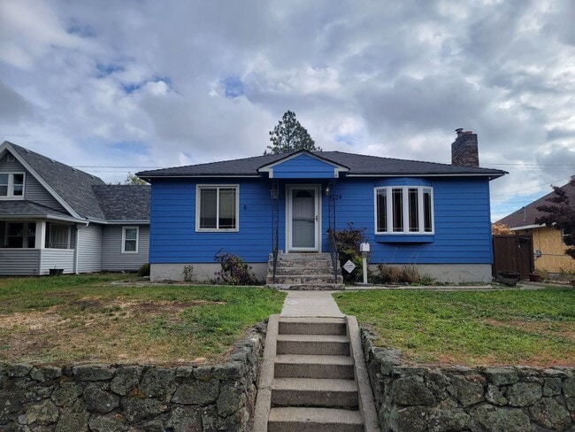 property at 4224 N Walnut St