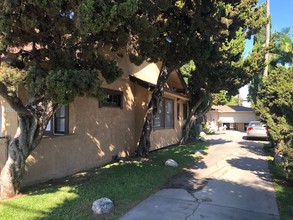 1033 Highland St in Santa Ana, CA - Building Photo - Building Photo